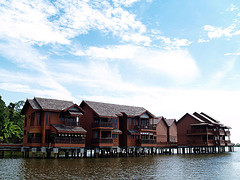 File:Bukit Merah Laketown Resort.jpg