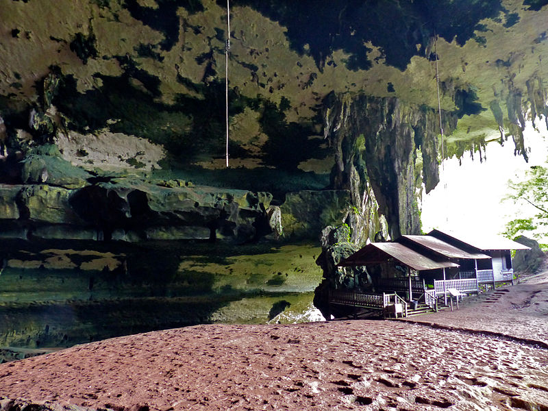 File:The Great Cave.jpg