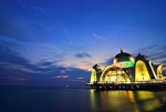 Mosque selat melaka night.jpg
